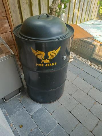 Mooie barbecue  beschikbaar voor biedingen