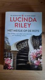 Het meisje op de rots - Lucinda Riley, Boeken, Ophalen of Verzenden, Gelezen, Lucinda Riley