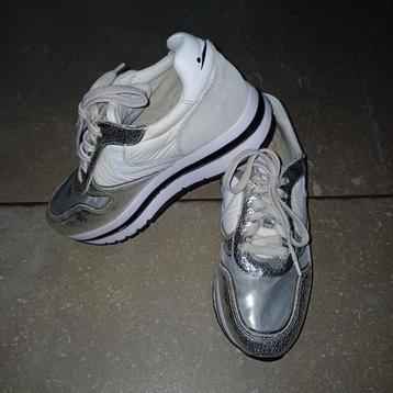 Voile blanche 37 sneakers beschikbaar voor biedingen