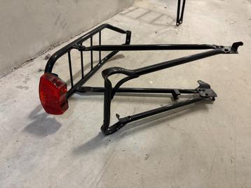 achter drager voor omafiets met standaard beschikbaar voor biedingen