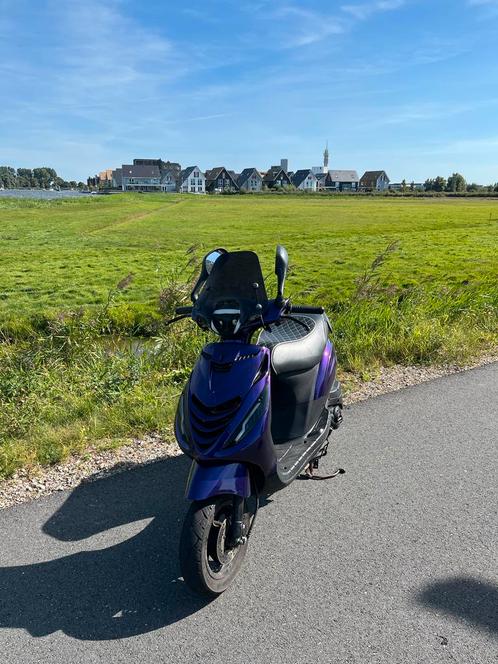 Piaggio Zip Full Option 4T, Fietsen en Brommers, Scooters | Piaggio, Zo goed als nieuw, Zip, Maximaal 45 km/u, Benzine, Ophalen