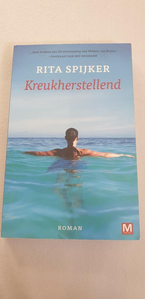 R.ita Spijker - Kreukherstellend, Boeken, Literatuur, Zo goed als nieuw, Nederland, Ophalen of Verzenden
