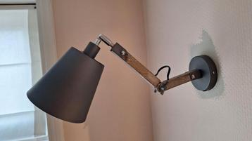 Hanglamp en 2 wandlampjes beschikbaar voor biedingen