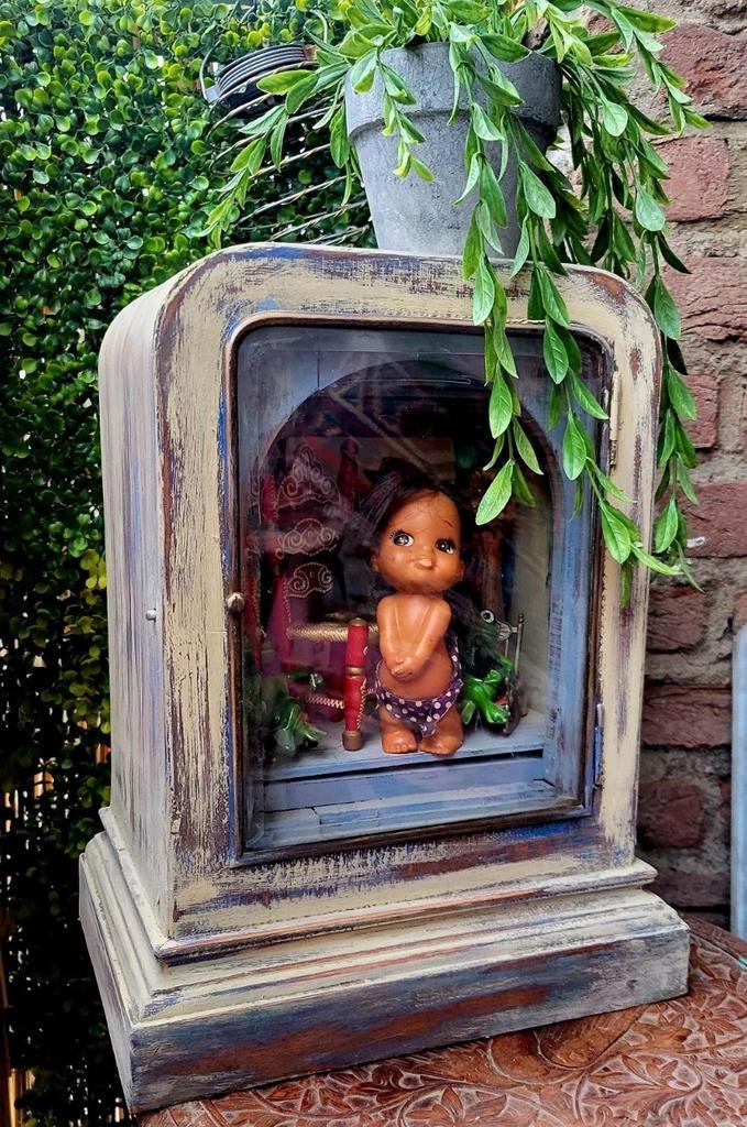 Oud /Klein/Vitrinekastje/Gedenkkastje/Altaarkastje, Antiek en Kunst, Curiosa en Brocante, Ophalen of Verzenden