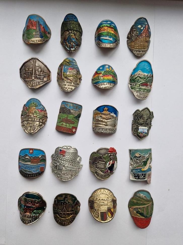 Wandelstok Emblemen Collectie, Verzamelen, Speldjes, Pins en Buttons, Gebruikt, Speldje of Pin, Stad of Land, Ophalen of Verzenden