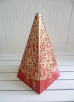 Kerst muziekblik piramide rood/goud (M&S) Marks & Spencer..., Verzamelen, Blikken, Verzenden, Gebruikt