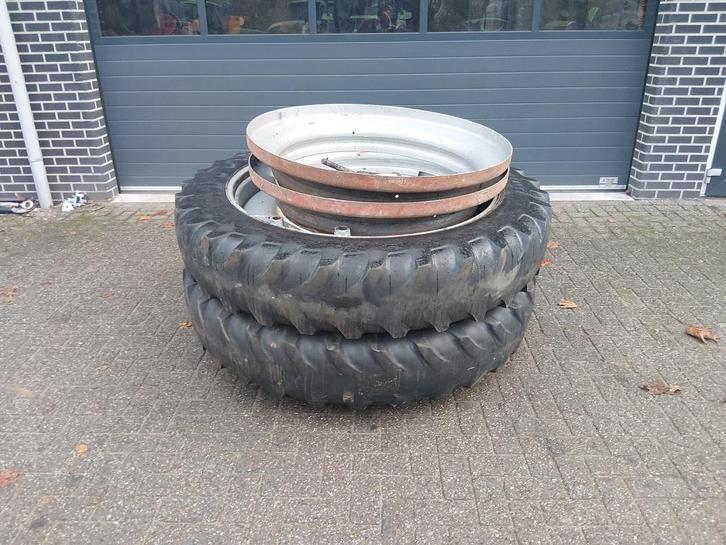 Dubbellucht 13.6 R48 met Verloopring naar R38 Inch., Zakelijke goederen, Agrarisch | Onderdelen | Banden, Velgen en Assen