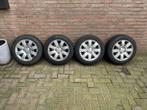 Winterbanden met stalen velg en wieldoppen, Auto-onderdelen, Banden en Velgen, 15 inch, Banden en Velgen, 185 mm, Winterbanden