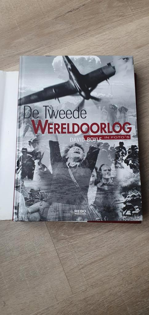 D. Boyle - De Tweede Wereldoorlog in foto's, Boeken, Kunst en Cultuur | Fotografie en Design, Zo goed als nieuw, Fotografen, Ophalen of Verzenden
