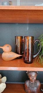 Mondgeblazen bruin glas kan, glas, Huis en Inrichting, Keuken | Servies, Glas of Glazen, Ophalen of Verzenden, Overige stijlen