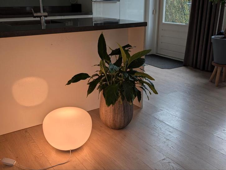 2x Ikea Jonisk lamp, Huis en Inrichting, Lampen | Losse lampen, Zo goed als nieuw, E27 (groot), Ophalen
