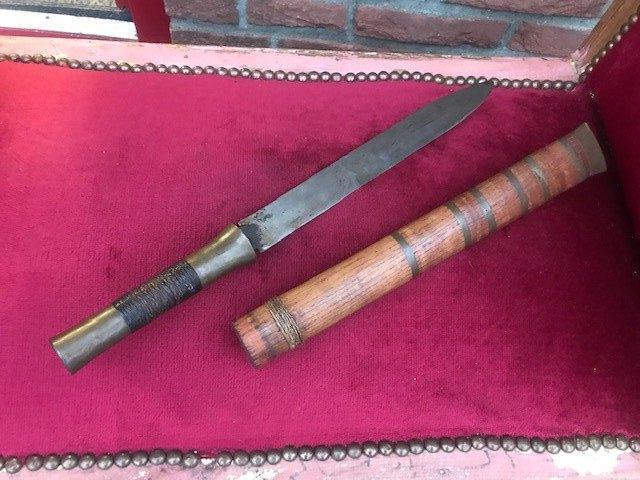 oude dha, kort zwaard/ lange dolk, Thailand, Verzamelen, Militaria | Algemeen, Overige soorten, Zwaard of Sabel, Azië, Ophalen of Verzenden