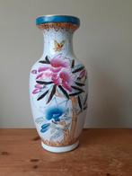 Chinese Vaas met Bloemmotief, Ophalen of Verzenden