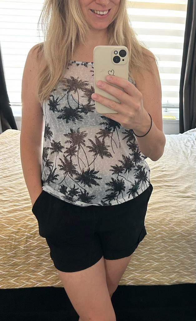 Zomers shirtje met palmbomenprint – Atmosphere (maat 38), Kleding | Dames, Tops, Zo goed als nieuw, Maat 38/40 (M), Zonder mouw
