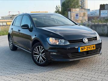 Volkswagen Golf 1.2 TSI automaat 81KW 5D-7 2016 Zwart beschikbaar voor biedingen
