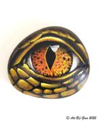 Golden eye, mooi drakenoog geschilderd op steen, Ophalen of Verzenden