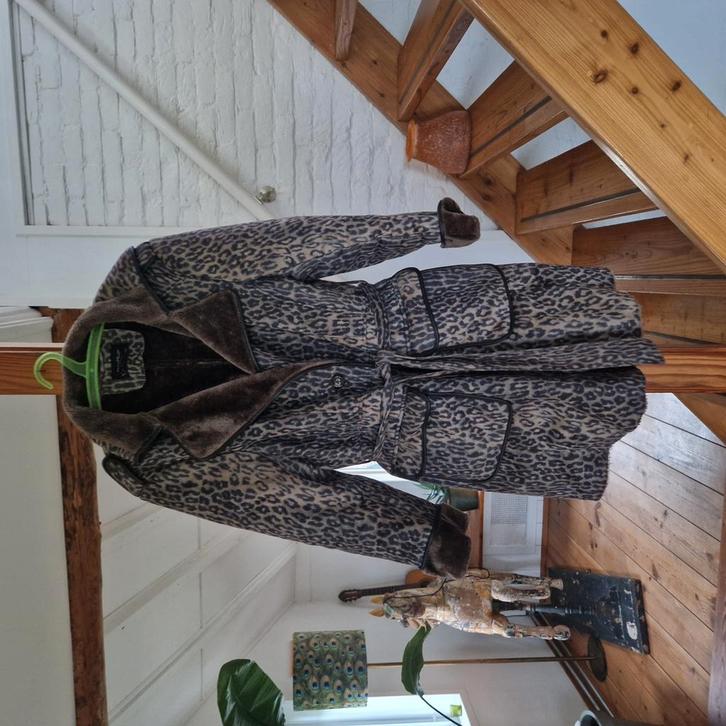 Tekoop luipaard print mt 42 rino&pelle nieuwstaat.68 incl ., Kleding | Dames, Jassen | Winter, Zo goed als nieuw, Maat 42/44 (L)