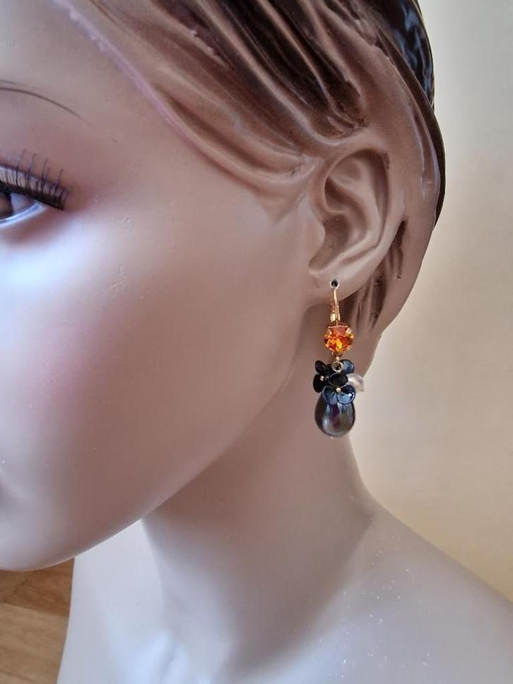 Handgemaakte zwarte bloemoorbellen hangers parel en kristal, Sieraden, Tassen en Uiterlijk, Oorbellen, Nieuw, Hangers, Overige materialen