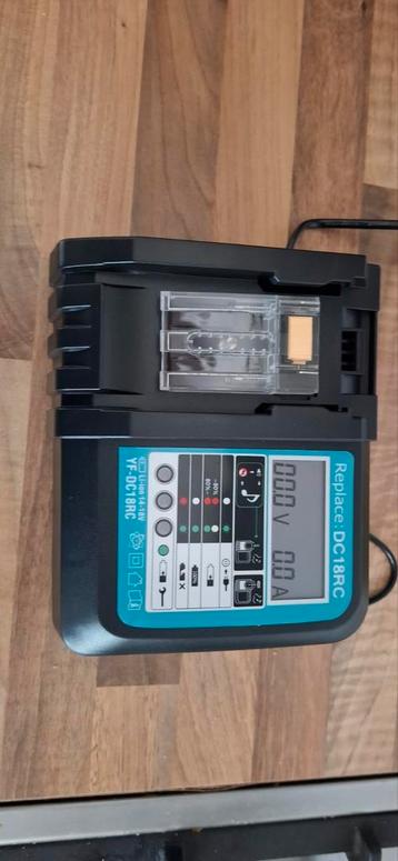 Makita DC18RC Snellader 14.4V-18V LED Scherm - Nieuw beschikbaar voor biedingen
