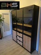 Buffetkast Ivy - volledig op maat leverbaar #eiken #staal, Huis en Inrichting, Kasten | Buffetkasten, 150 tot 200 cm, Nieuw, 25 tot 50 cm