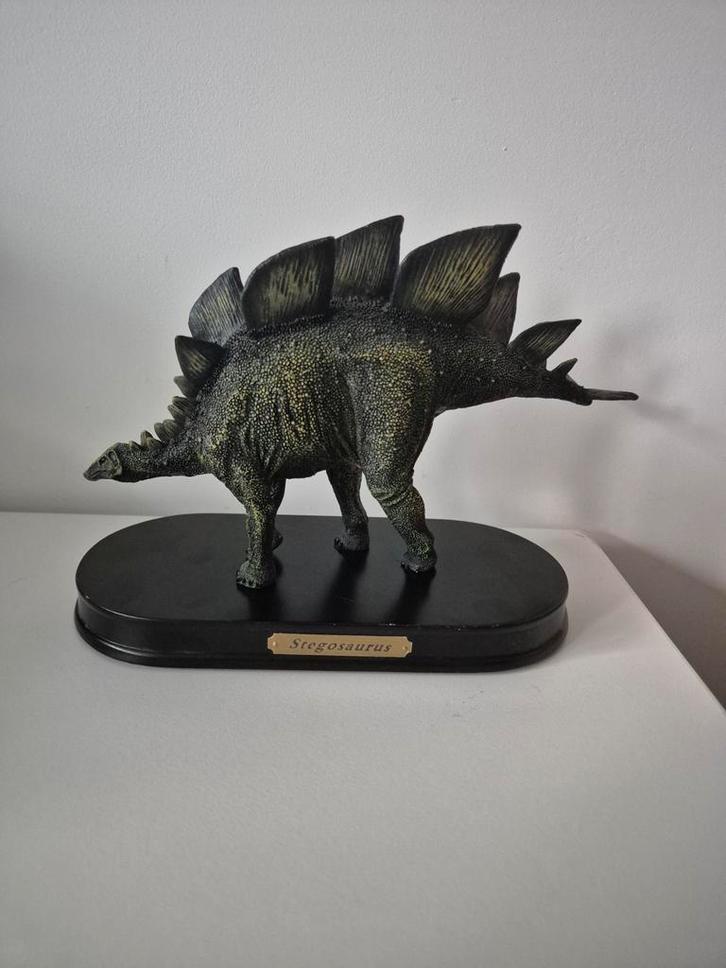 Stegosaurus Beeldje (zie tekst), Antiek en Kunst, Kunst | Beelden en Houtsnijwerken, Ophalen of Verzenden