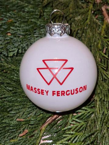Witte kerstbal Massey Ferguson beschikbaar voor biedingen