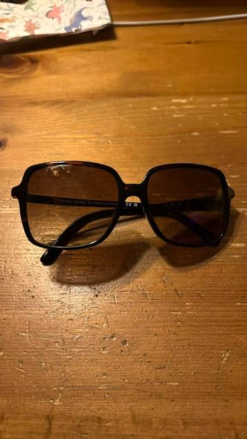 Michael Kors zonnebril  beschikbaar voor biedingen