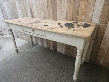 brocante franse side-table ``WOONWINKEL RUSTIEK`` beschikbaar voor biedingen