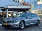 Volkswagen Passat Variant 1.4 TSI GTE Connected Series, Auto's, Stof, Hybride Elektrisch/Benzine, 1600 kg, Zilver of Grijs