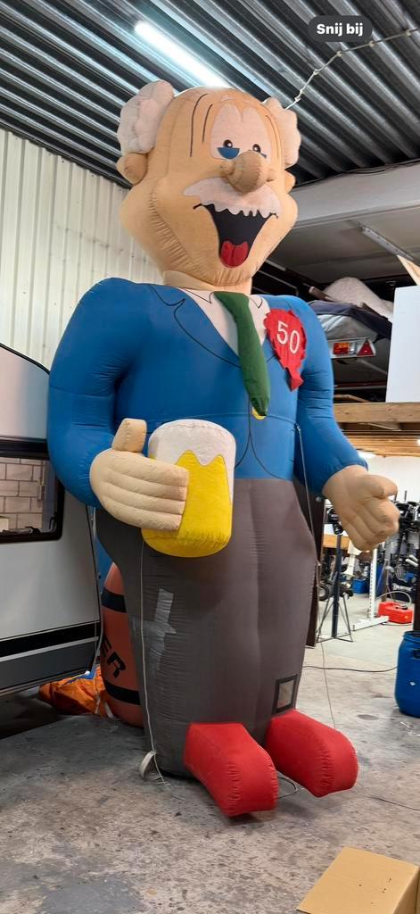 Abraham pop opblaasbaar 4 meter hoog te huur voor 3 dagen, Hobby en Vrije tijd, Feestartikelen | Verhuur, Gebruikt, Abraham of Sarah