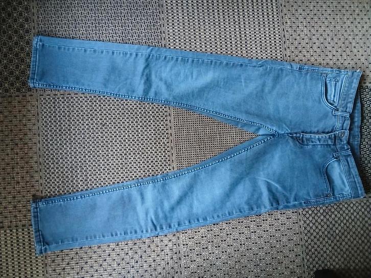 Jeans maat 30 merk revelation, Kleding | Heren, Spijkerbroeken en Jeans, Zo goed als nieuw, W32 (confectie 46) of kleiner, Blauw