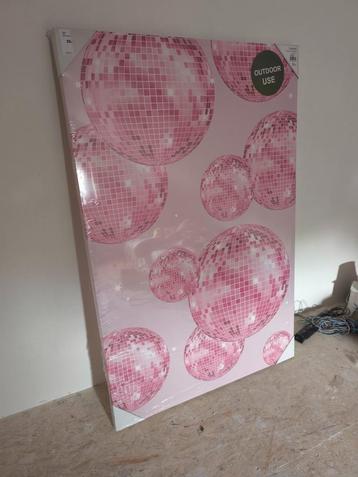 Grote wandecoratie, rozetinten binnen en buiten beschikbaar voor biedingen