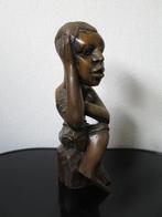 mooi antiek beeld uit hout gesneden 28 cm, Ophalen of Verzenden