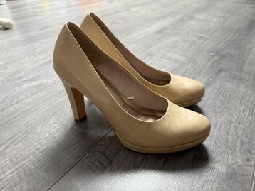 Tamaris Beige Pumps Maat 37 beschikbaar voor biedingen