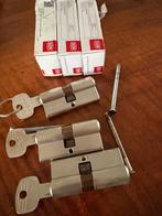 Dom 3x 30/30 cilinders gelijksluitend als nieuw, Doe-het-zelf en Verbouw, Hang- en Sluitwerk, Ophalen of Verzenden, Zo goed als nieuw