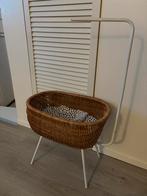 Poppenbedje rotan met matras en lakentje, Kinderen en Baby's, Ophalen, Zo goed als nieuw, Wieg