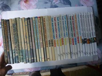 Het Aanzien 49 boeken. 1920 – 2010                    beschikbaar voor biedingen