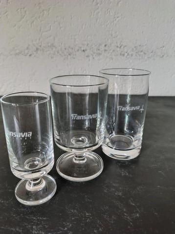 Transavia borrel en frisdrankglazen beschikbaar voor biedingen