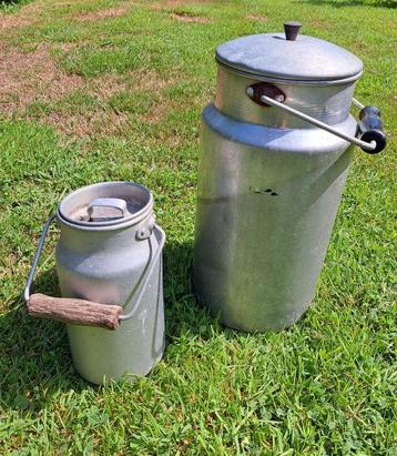 2 oude aluminium melkbusjes melkkan biestkan tuindeco beschikbaar voor biedingen
