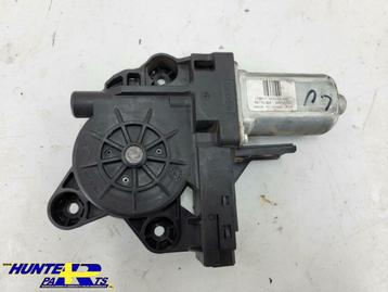 Raammotor linksvoor Volvo V70/XC70/S80 ('07-'17) 970713102 beschikbaar voor biedingen