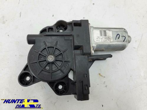 Raammotor linksvoor Volvo V70/XC70/S80 ('07-'17) 970713102, Auto-onderdelen, Ruiten en Toebehoren, Gebruikt, Ophalen of Verzenden