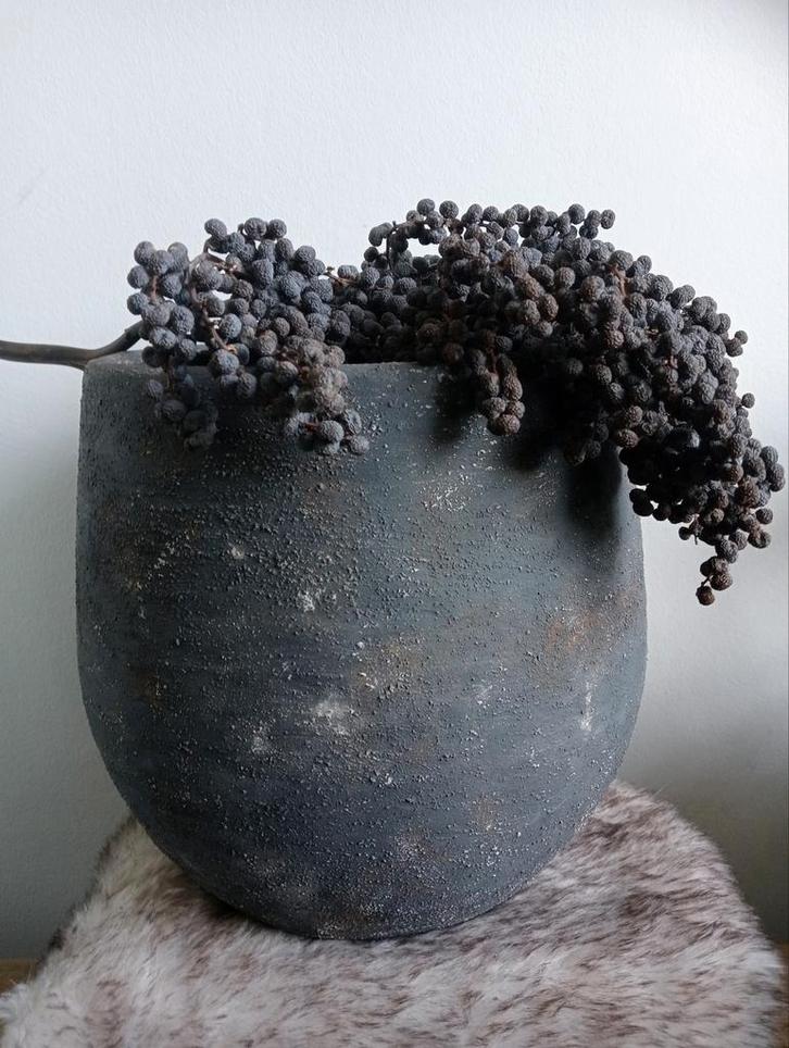 Robuust antraciet pot handgemaakt incl. dadeltak 29 cm, Tuin en Terras, Bloempotten, Zo goed als nieuw, Overige materialen, Binnen