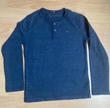 ** Nette blauwe TOMMY HILFIGER shirt longsleeve maat 140 ** beschikbaar voor biedingen