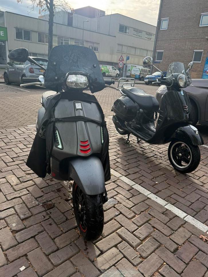 Vespa sprint 2020 80cc, Fietsen en Brommers, Scooters | Vespa, Zo goed als nieuw, Overige modellen, Maximaal 45 km/u, Benzine