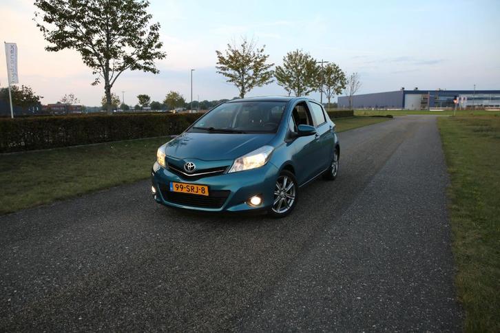 Toyota Yaris 1.3 Vvt-i 5-DRS CVT 2011 Groen, Auto's, Toyota, Particulier, Yaris, ABS, Achteruitrijcamera, Airbags, Bluetooth, Boordcomputer