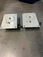 Twee draaiplateau’s voor Amerikaanse bus, Ophalen of Verzenden, Gebruikt, Amerikaanse onderdelen