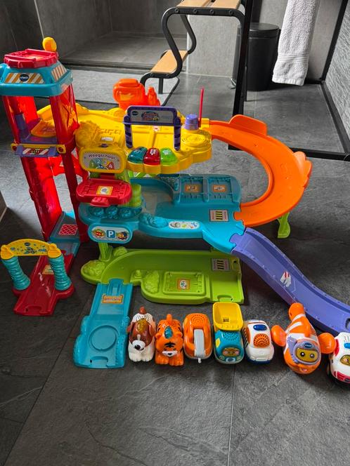 VTech Toet Toet Auto’s Garage + 7 Auto’s!  – €45, Kinderen en Baby's, Speelgoed | Vtech, Zo goed als nieuw, Ophalen