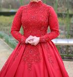 Prachtige Rode Trouwjurk, Ophalen, Zo goed als nieuw, Rood, Trouwjurk