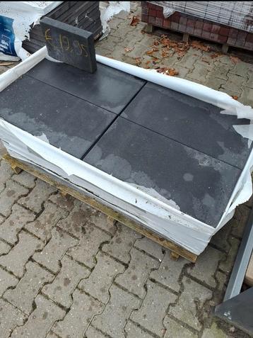 Strakke 60x30x5cm terrastegels - antraciet- €19,95 beschikbaar voor biedingen
