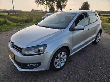 Volkswagen Polo 1.2 TSI 66KW 2014 Grijs beschikbaar voor biedingen